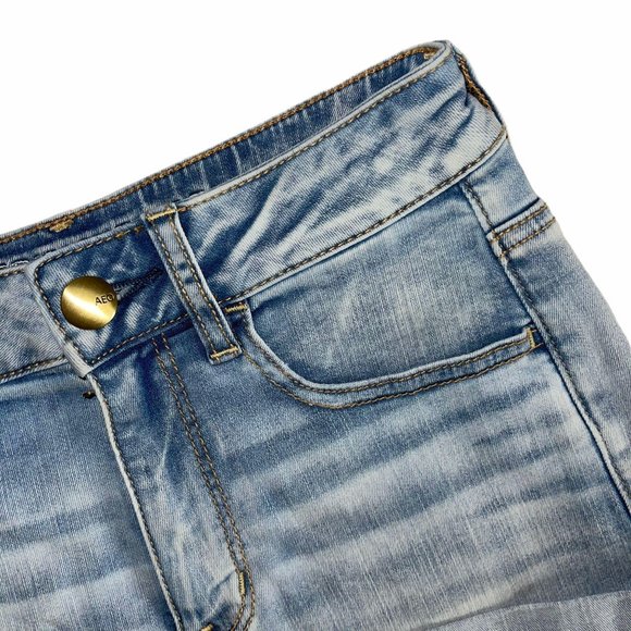 American Eagle Hi-Rise Shortie Mom Shorts 2 - Picture 3 of 8